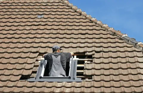Pose de velux - Saint-Hilaire-les-Andrésis